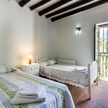 Farm stay Molino Del Arroyo Guajar-Faraguit